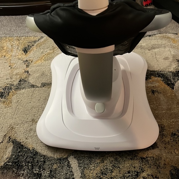 mamaRoo 4 multi-motion baby swing - Picture 5 of 5